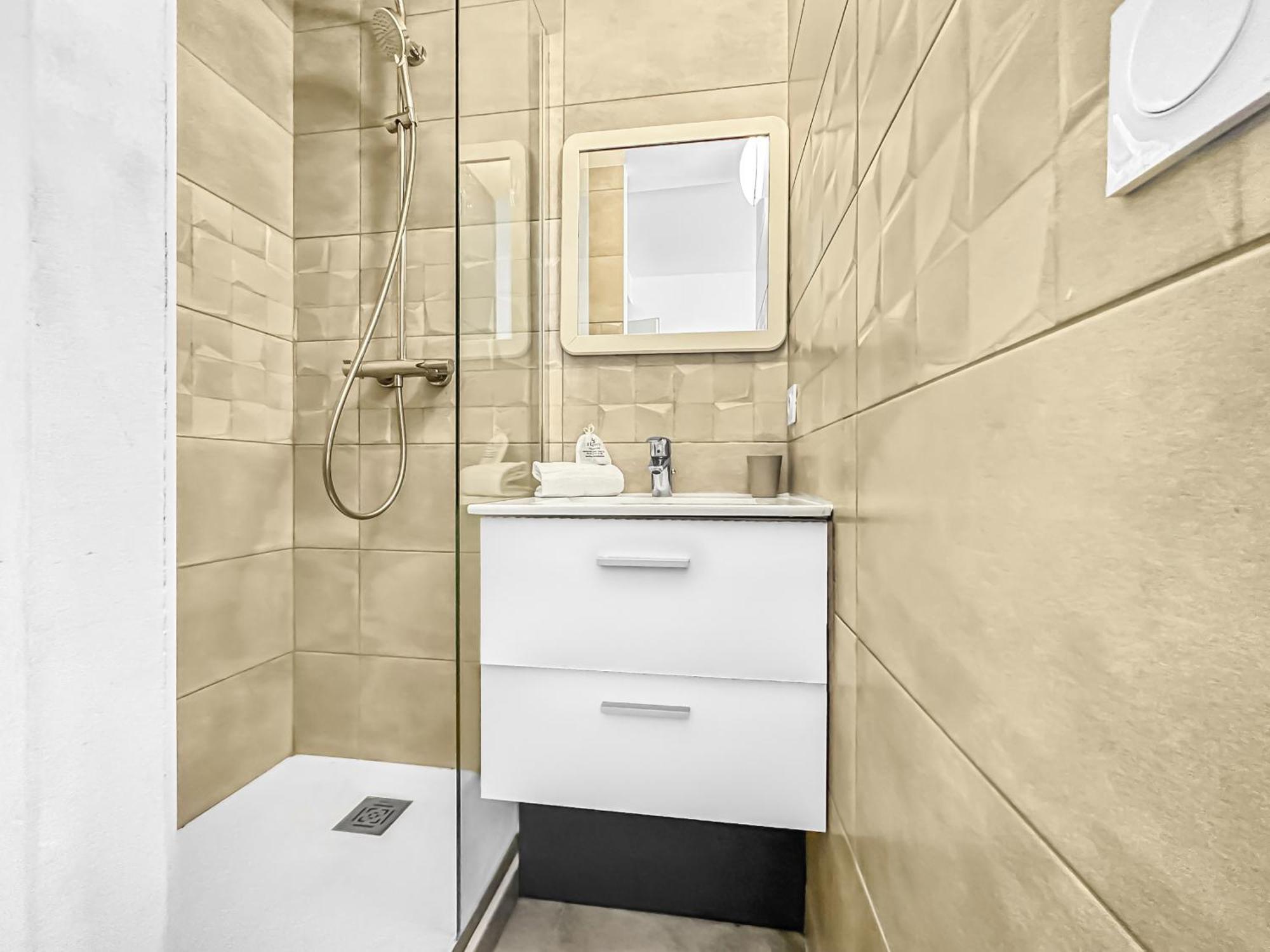 La Coloc Choco: Central Coliving with Private Rooms & Amenities Annemasse Exterior photo